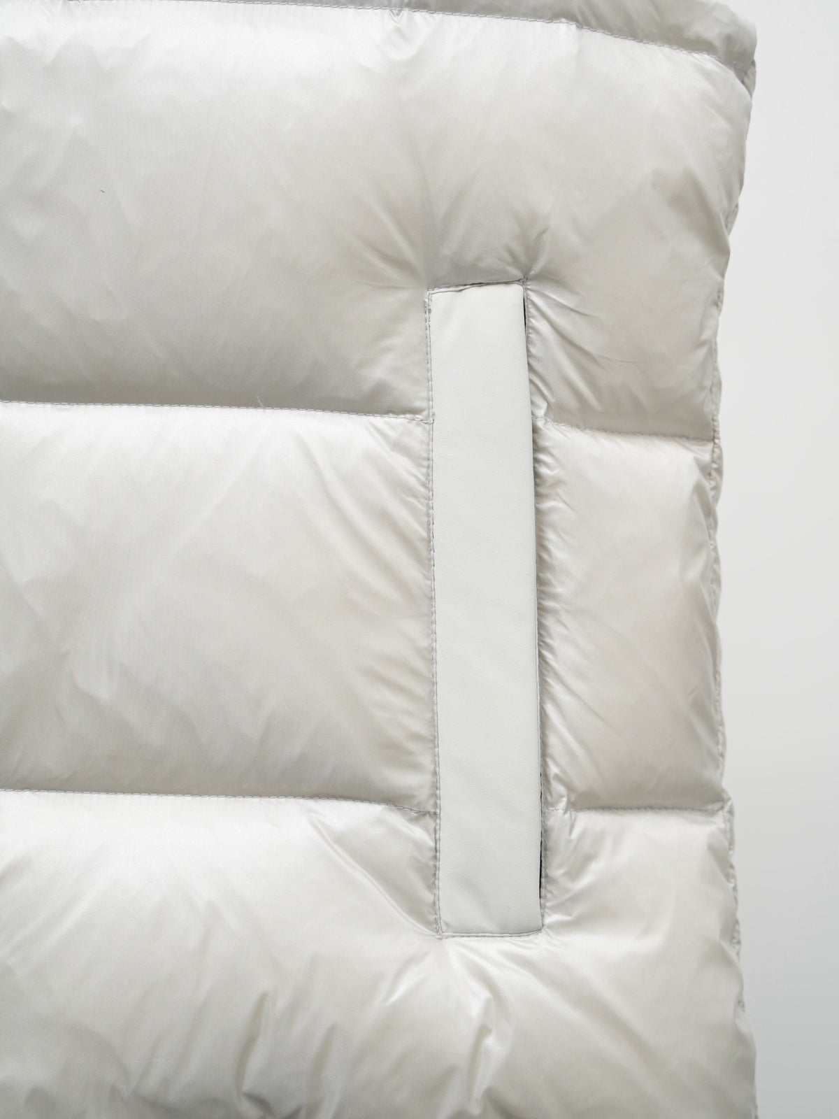 Moose Knuckles White Mixed-Finish Quilted Puffer Vest